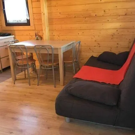 בית נופש Comfortable 500m From The Sea, *